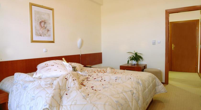 Hotel Zovko Σλαβόνσκι Μπροντ Εξωτερικό φωτογραφία