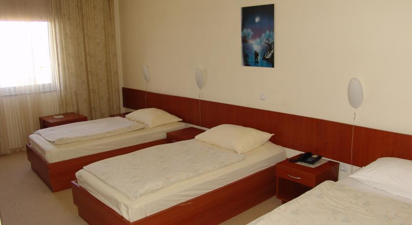 Hotel Zovko Σλαβόνσκι Μπροντ Εξωτερικό φωτογραφία